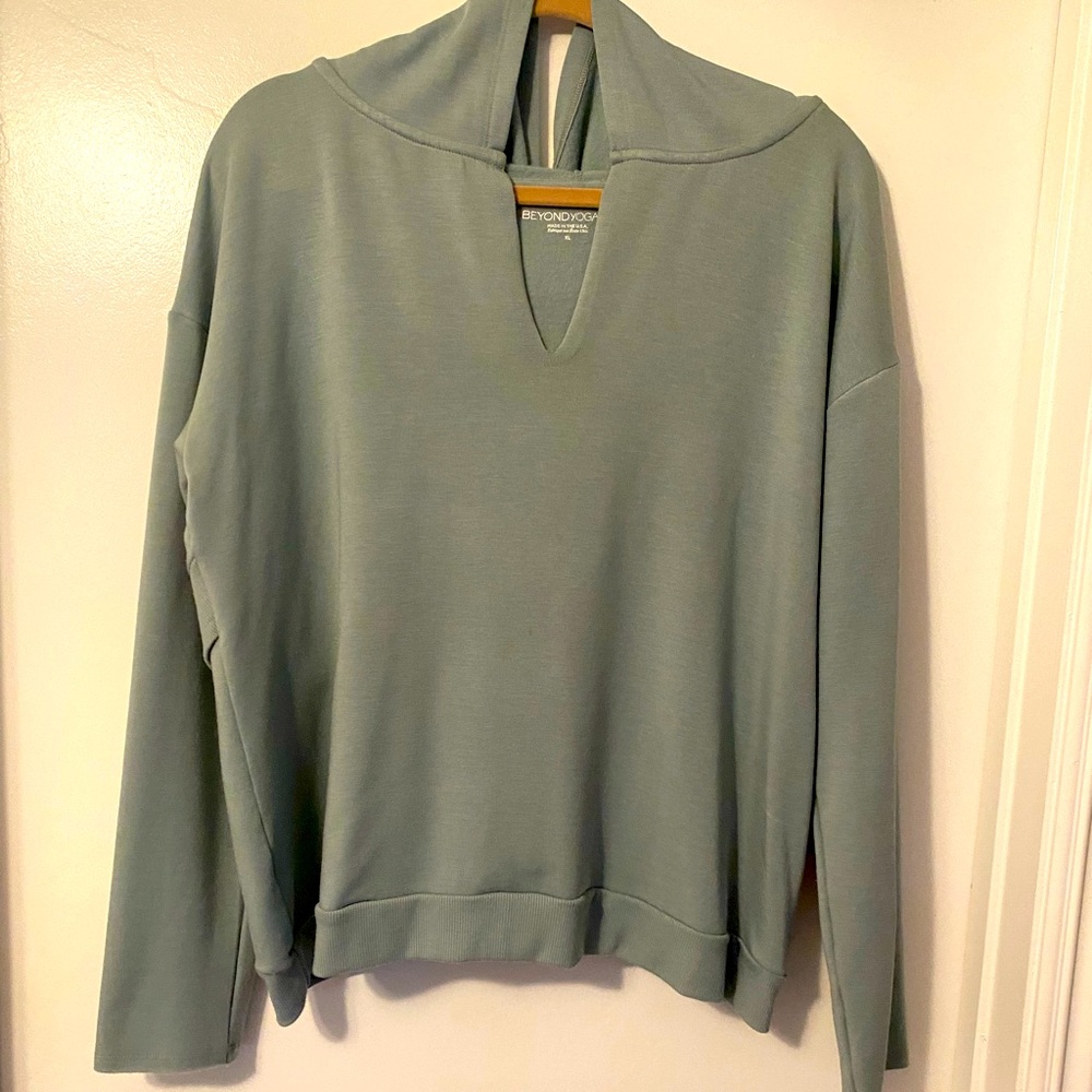 Beyond Yoga Light sweatshirt